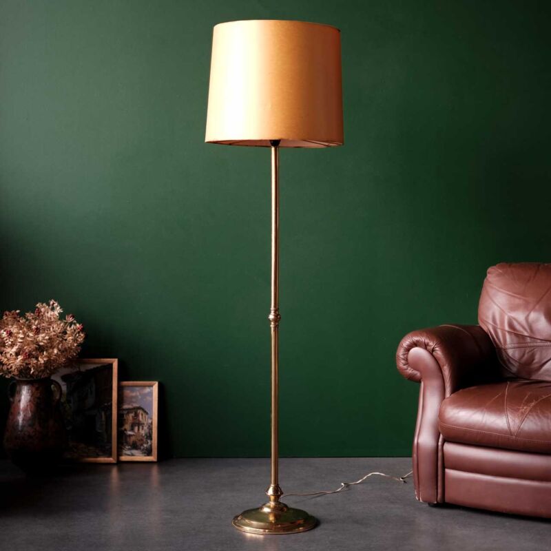 Vintage Lambader APA40