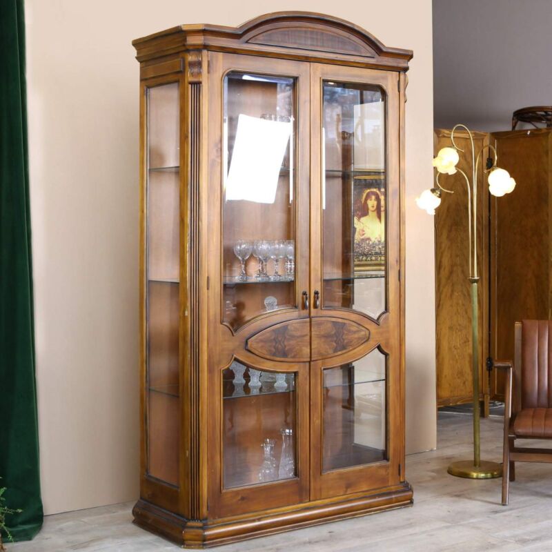 Vintage Vitrin