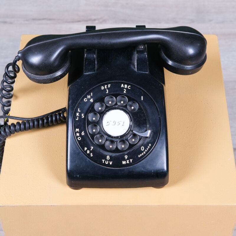 Antika Telefon-P8