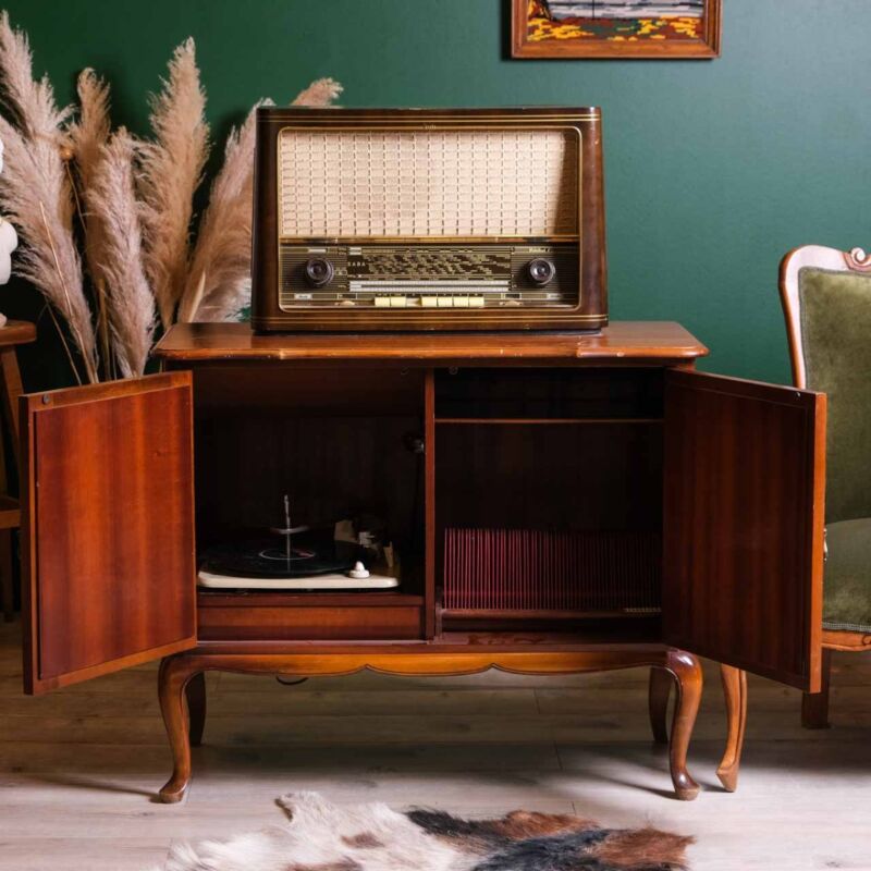 Alman Muzik Dolabi m7gk