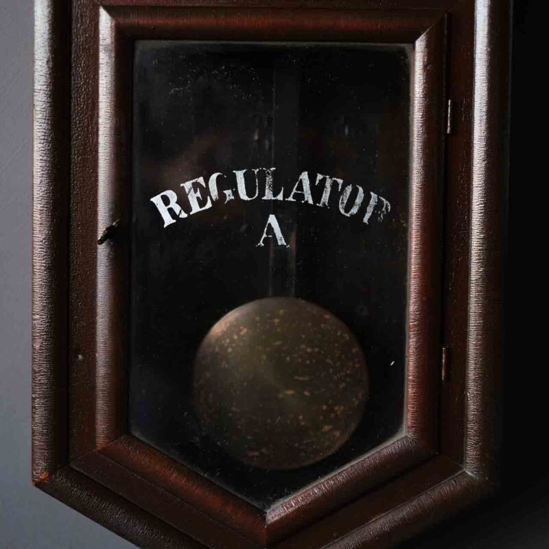 Antika Regulator Saat VAV57