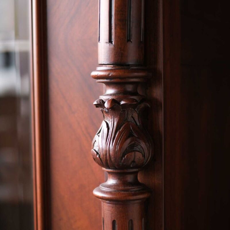 Antika Salon Dolabı ROM6
