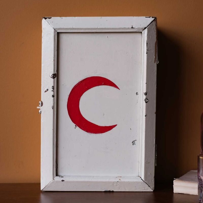  Antika Ecza Dolabı MAN99