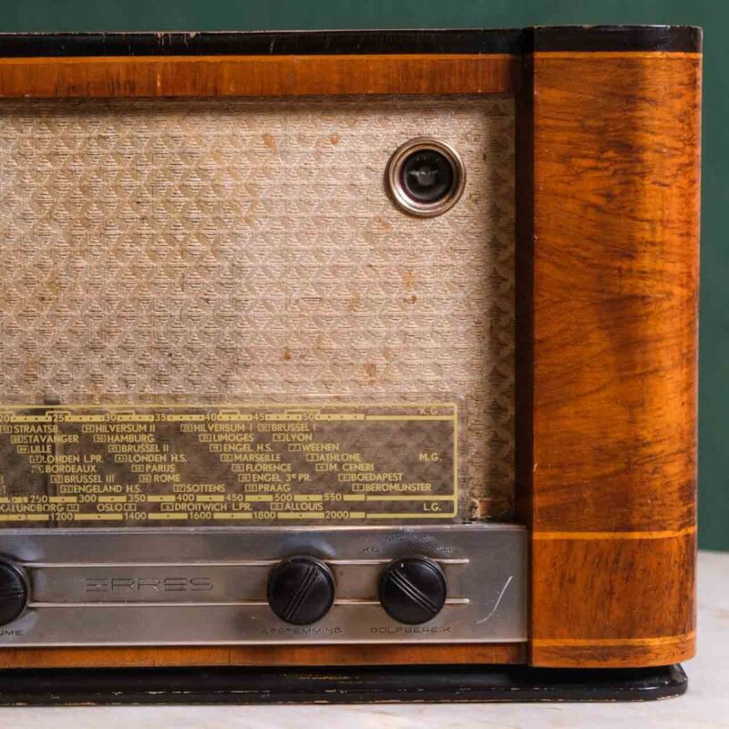 Antika Erres Radyo YAU28P