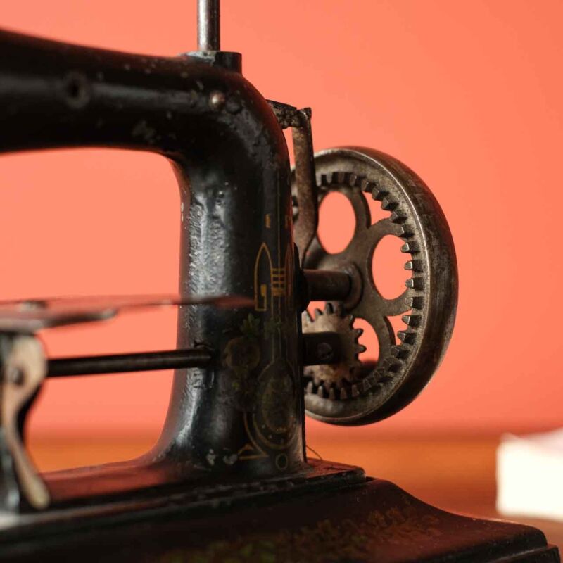 Antika Mini Dikiş Makinesi OVA56