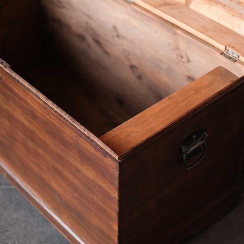 Antika Sandık YEW63