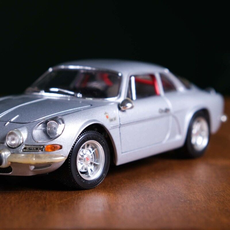 Burago Alpine A110 - LOU20