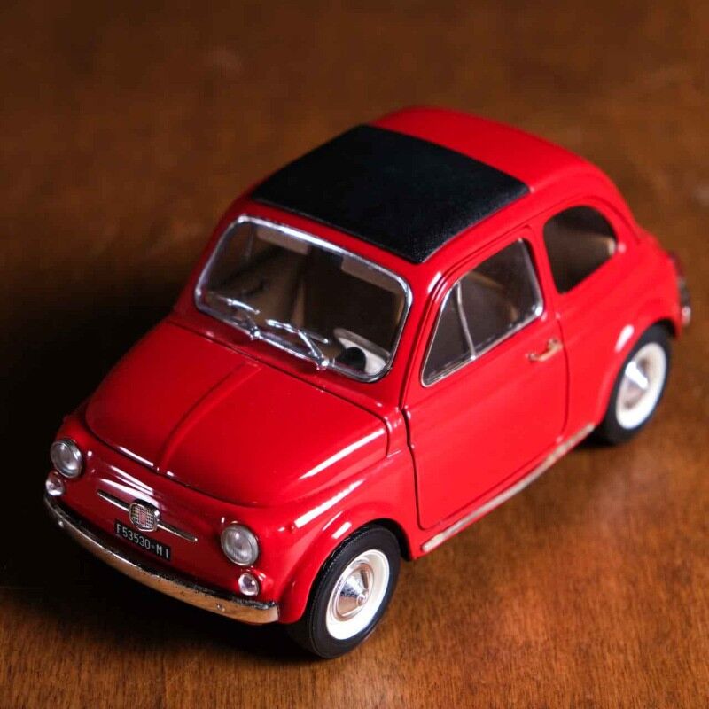 Burago Fiat 500 LOU18