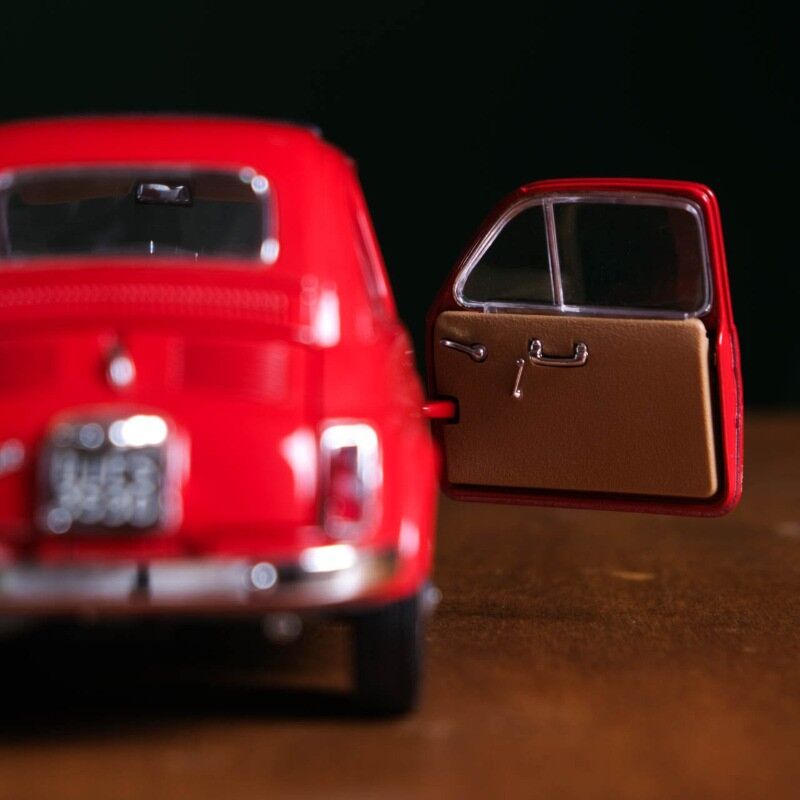 Burago Fiat 500 LOU18