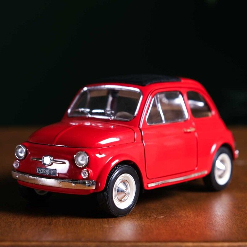 Burago Fiat 500 LOU18