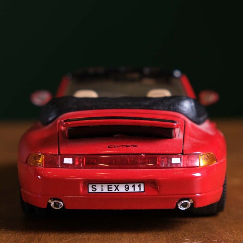 Burago Porsche 911 Carrera Cabriet 1993-LOU13