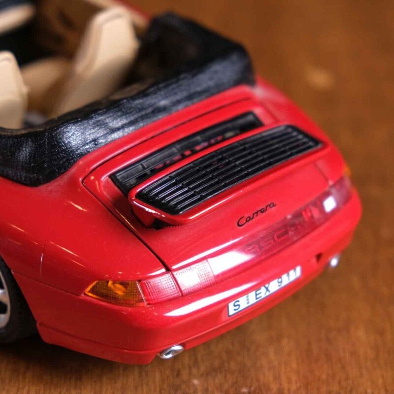 Burago Porsche 911 Carrera Cabriet 1993-LOU13
