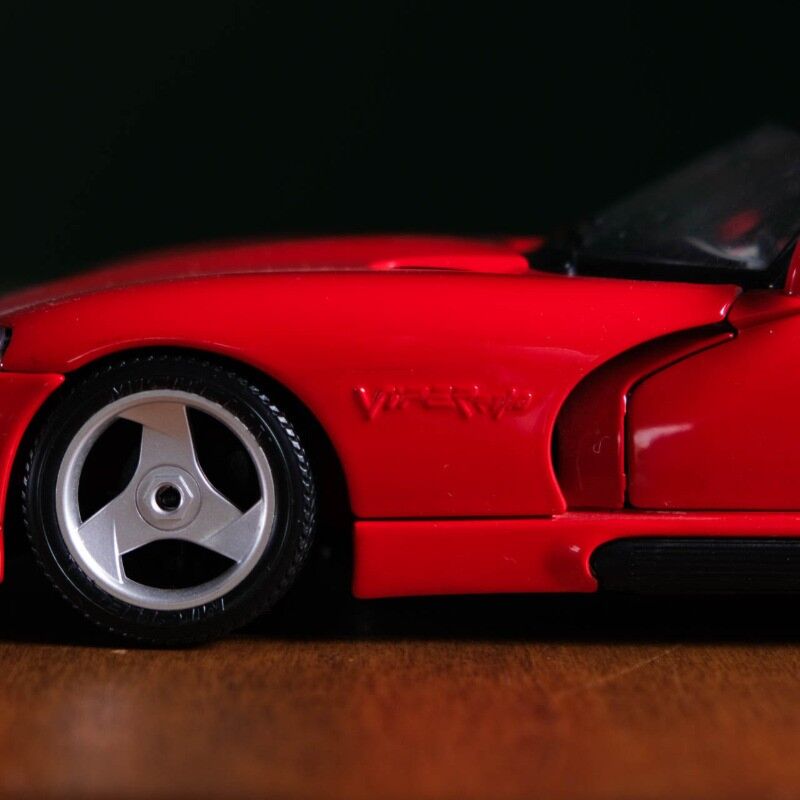 Burago Viper Dodge LOU17