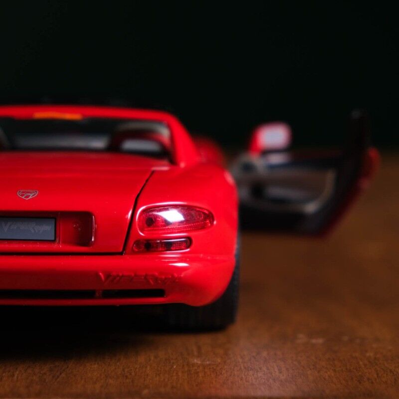 Burago Viper Dodge LOU17