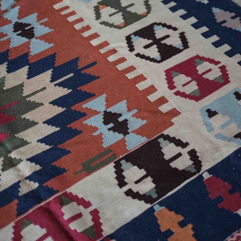 El Dokuma Kilim 270