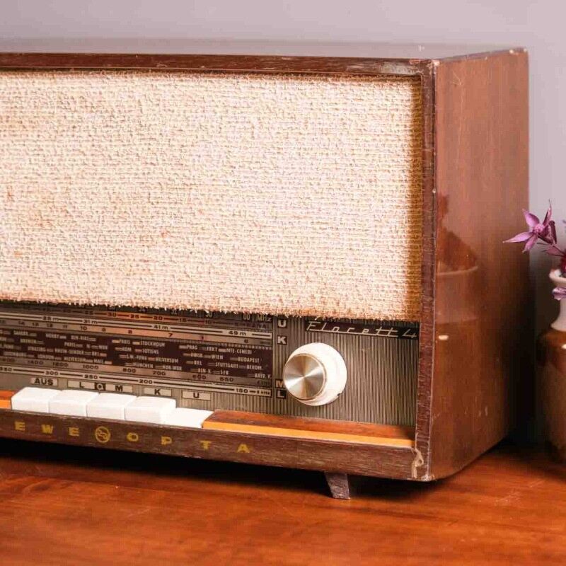 Loewe Opta Antika Radyo Z88H