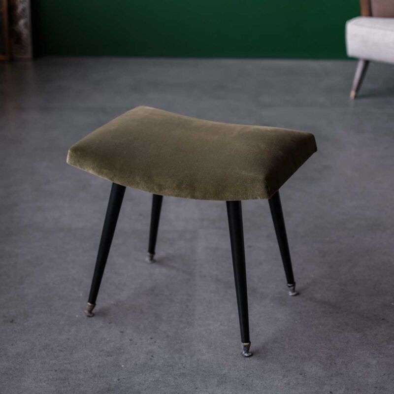 Mid Century Modern Puf DUT47