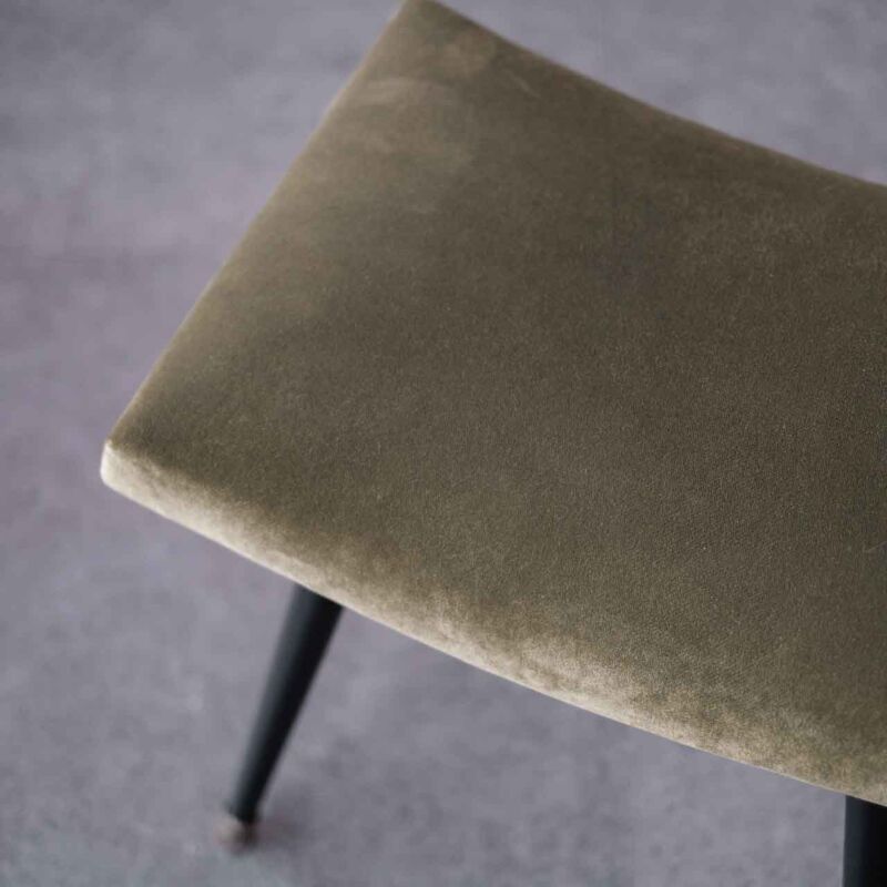 Mid Century Modern Puf DUT47