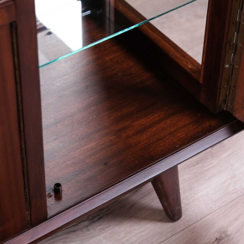 Mid Century Modern Büfe U8474G