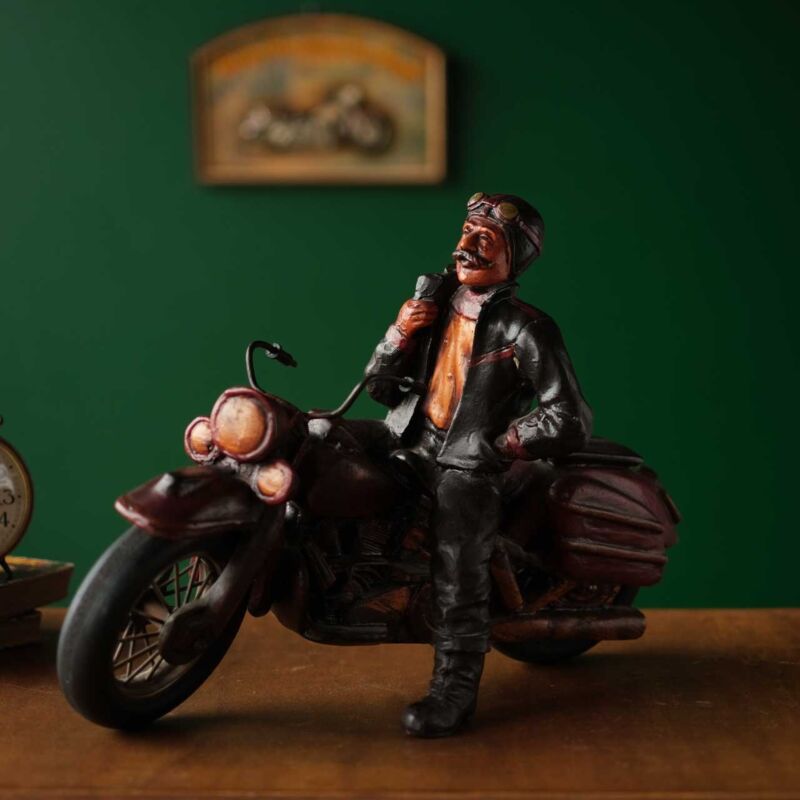 Retro Motorcu Figürü MİT42