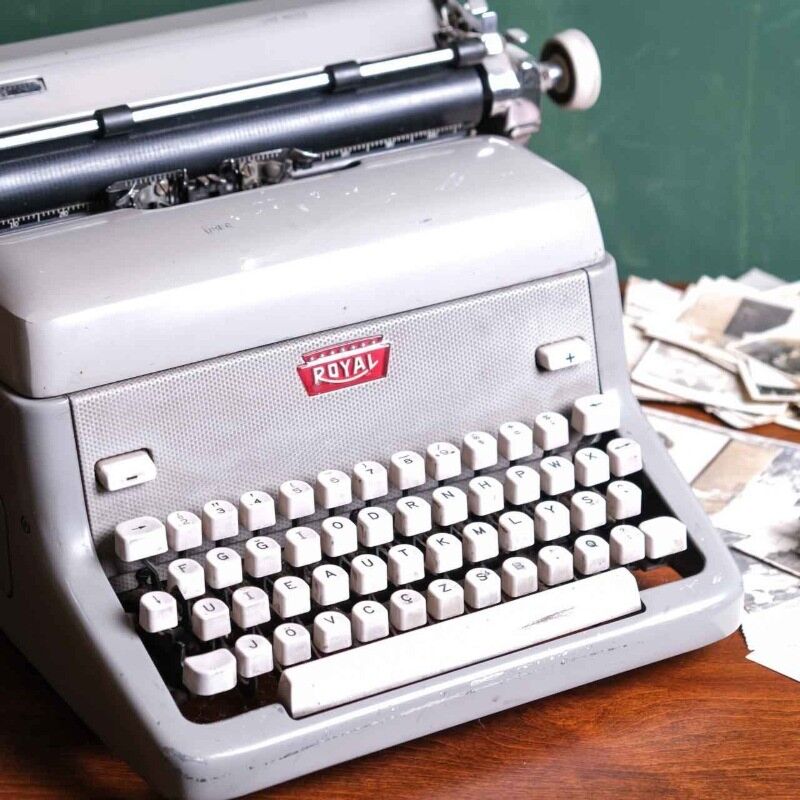 Royal Vintage Daktilo H7V