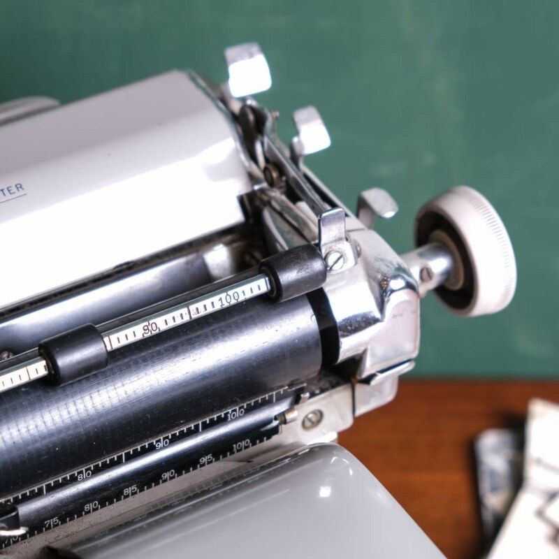 Royal Vintage Daktilo H7V