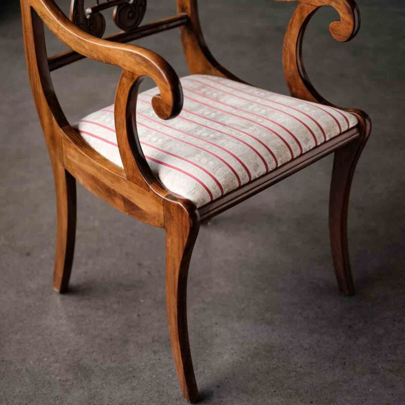 Vintage Kolçaklı Sandalye APA11