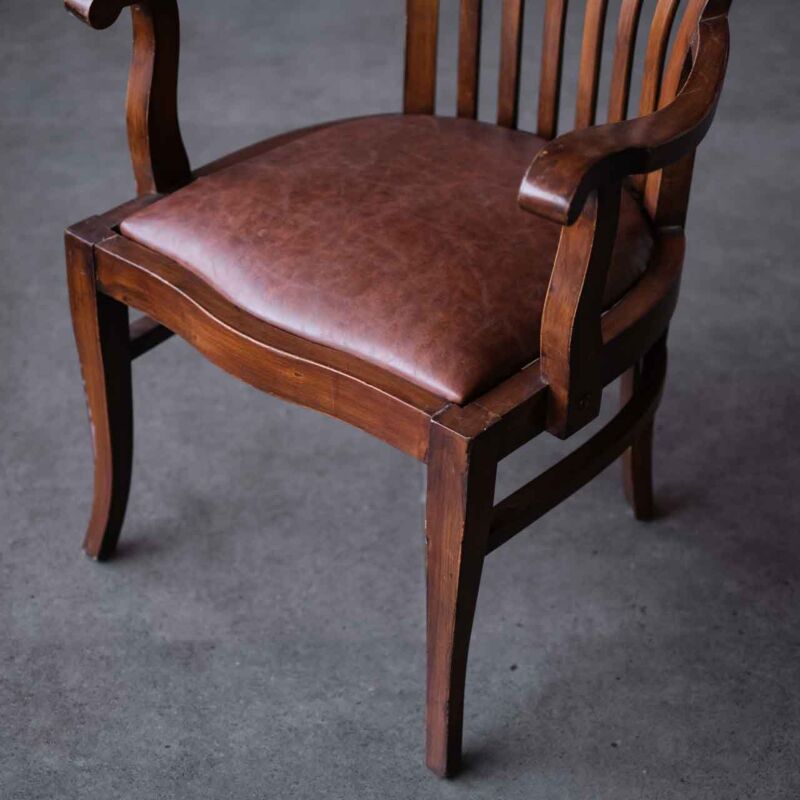 Vintage Kolçaklı Sandalye HAF24