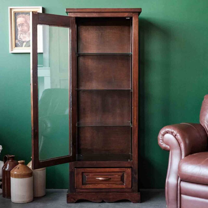 Vintage Vitrin DUT31