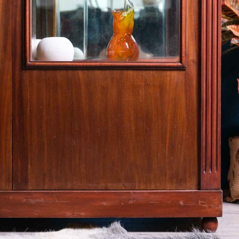 Vintage Vitrin VAN3