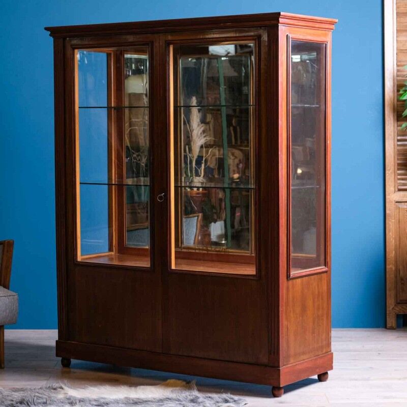 Vintage Vitrin VAN3