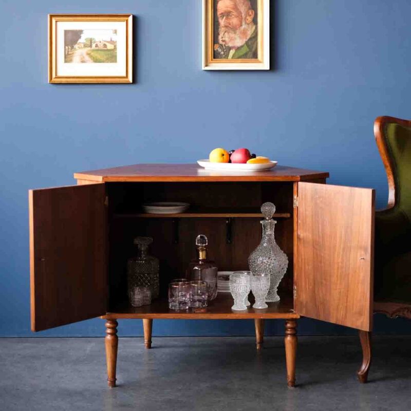 Vintage Köşe Dolap YEW66