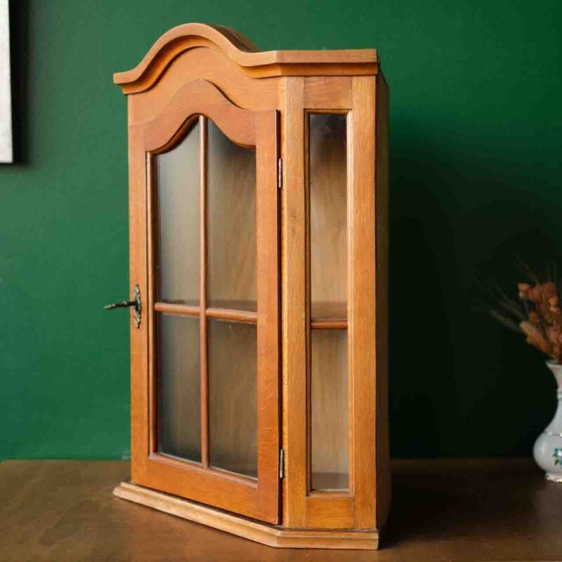 Vintage Köşe Duvar Dolabı YEW52