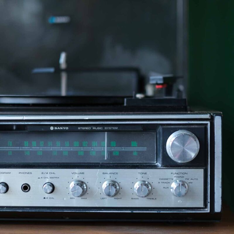 Vintage Sanyo Müzik Seti VUK18