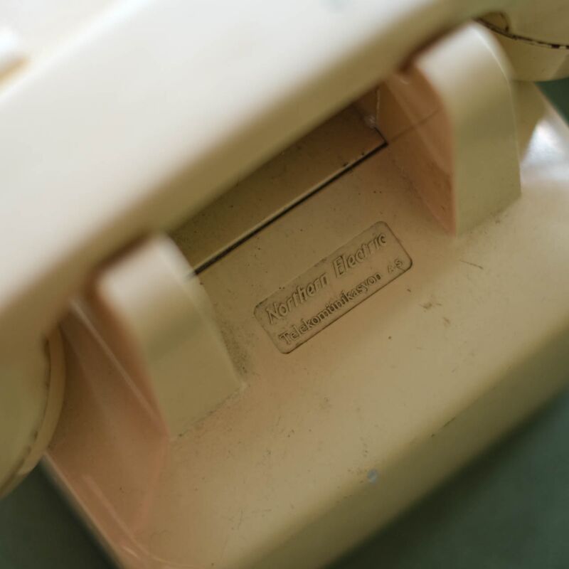 Vintage Telefon OLA93